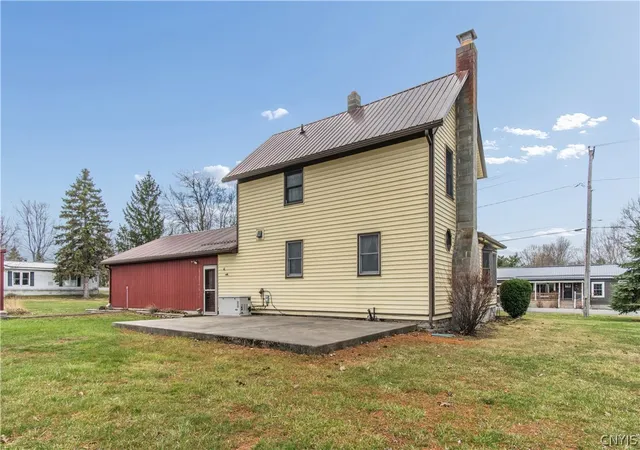 Homes for sale in Cape Vincent, NY | 316 Centre St, Cape Vincent, NY 13618 | MLS# S1674396