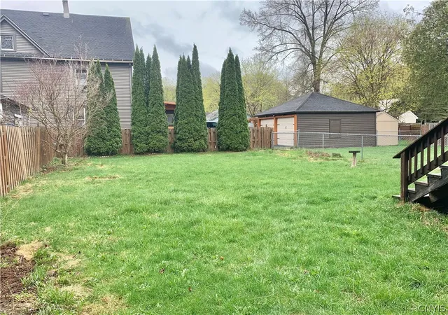 Homes for sale in German Flatts, NY | 31 Center St, German Flatts, NY 13357 | MLS# S1674499