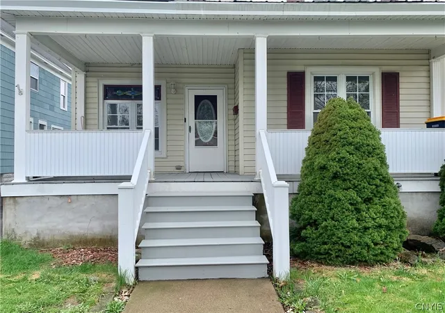 Homes for sale in German Flatts, NY | 31 Center St, German Flatts, NY 13357 | MLS# S1674499