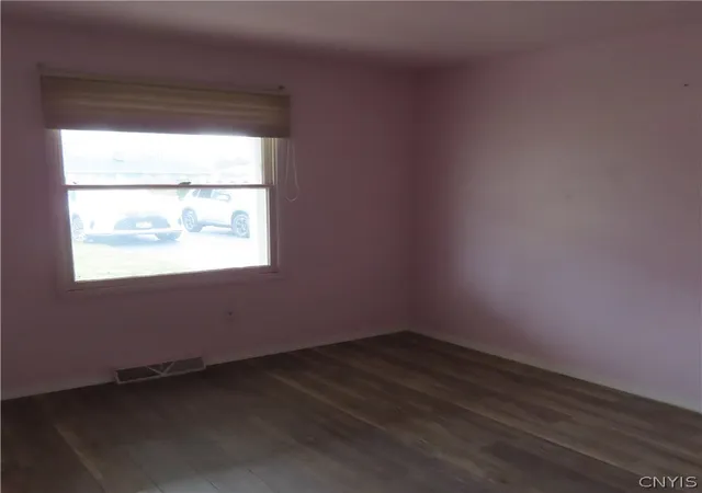 Photo 4 of Sale Pending at 5265 Jamesville Rd, Syracuse, NY 13214 | MLS# S1675020 | Listing updated on 2026-07-28