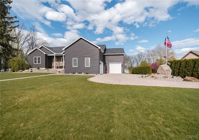 3rd image of 1410 Allen Rd, Syracuse, NY 13212 | MLS# S1674749