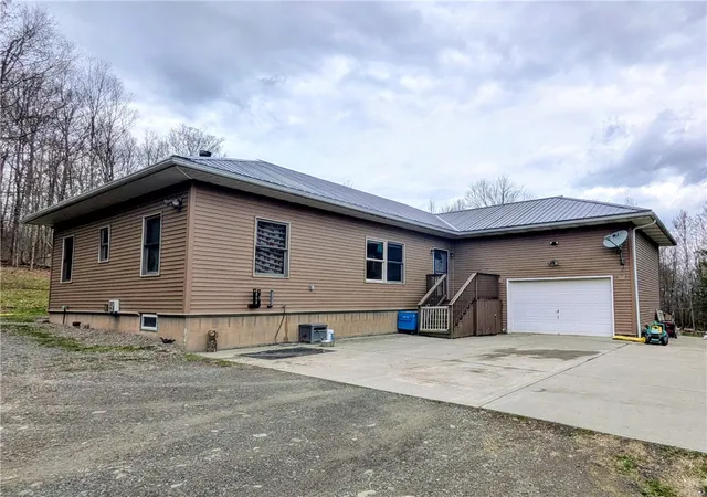 Homes for sale in Van Etten, NY | 172 Albee Hill Rd, Van Etten, NY 14889 | MLS# R1675185