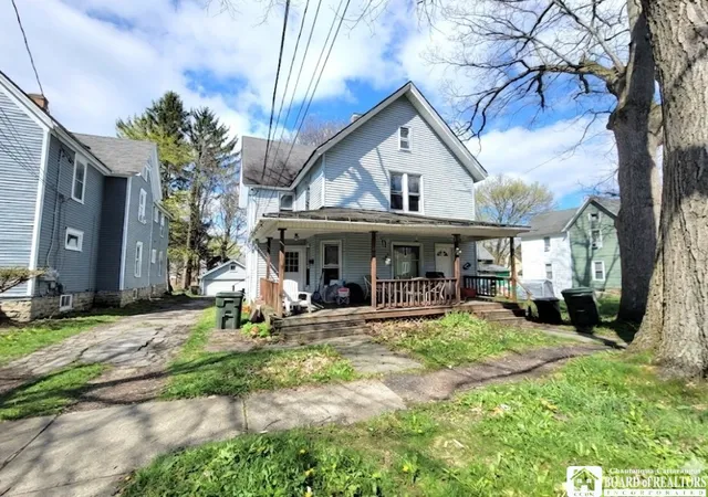 1st image of 17 Columbia Ave, Jamestown, NY 14701 | MLS# R1674772