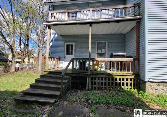 3rd image of 17 Columbia Ave, Jamestown, NY 14701 | MLS# R1674772