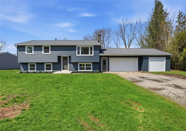 Photo 2 of Sale Pending at 2163 Evergreen Ln, Ontario, NY 14519 | MLS# R1674818 | Listing updated on 2026-05-01