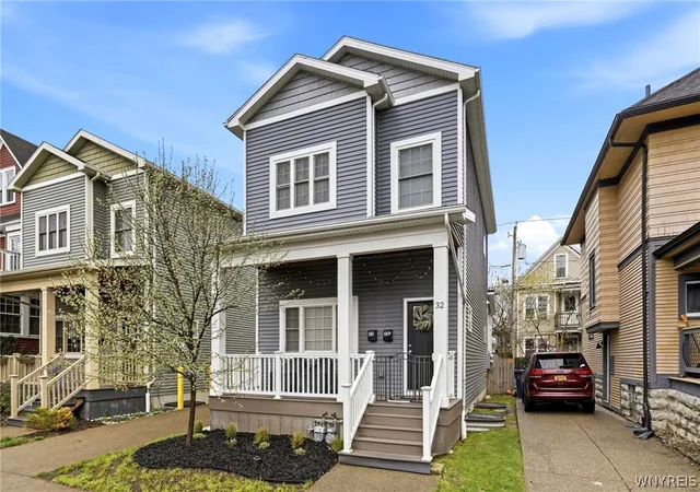 1st image of 32 Horton Pl, Buffalo, NY 14209 | MLS# B1673864