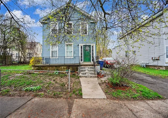 1st image of 149 Green St, Lockport, NY 14094 | MLS# B1674133