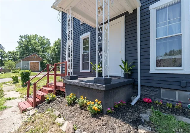 Homes for sale in Perry, NY | 6 Pine St, Perry, NY 14530 | MLS# B1675129