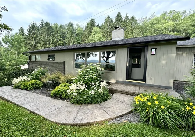 Homes for sale in Madison, NY | 2729 W Hill Rd, Madison, NY 13346 | MLS# S1675130