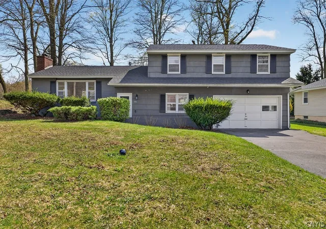 Homes for sale in Camillus, NY | 166 Terrace Wy, Camillus, NY 13031 | MLS# S1673996