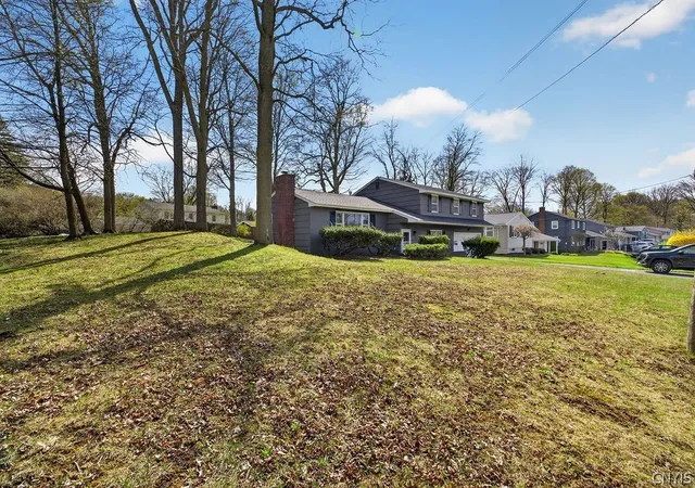 Homes for sale in Camillus, NY | 166 Terrace Wy, Camillus, NY 13031 | MLS# S1673996