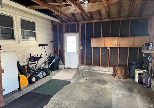 Homes for sale in Whitestown, NY | 116 Waterbury Ave, Whitestown, NY 13492 | MLS# S1675145