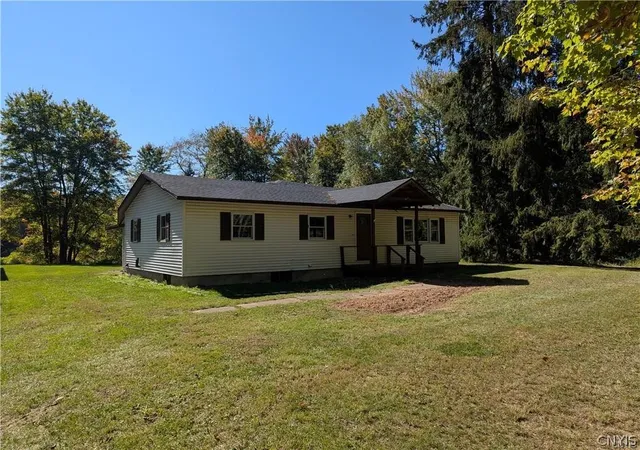 Homes for sale in Constantia, NY | 123 Knapp Rd, Constantia, NY 13044 | MLS# S1675577