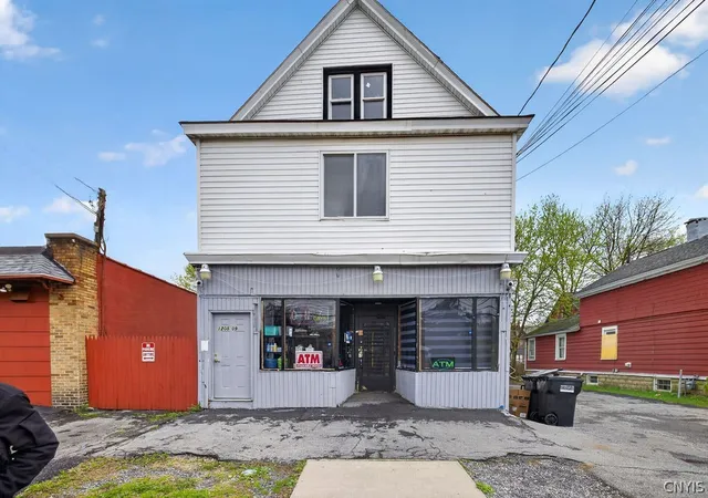 Homes for sale in Syracuse, NY | 1205 S Geddes St, Syracuse, NY 13204 | MLS# S1675330