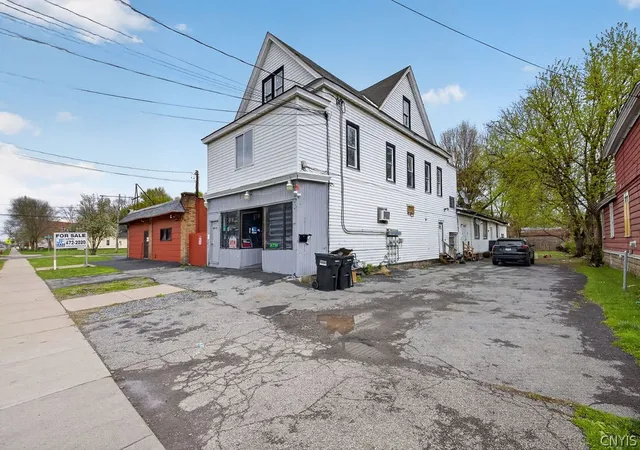 Homes for sale in Syracuse, NY | 1205 S Geddes St, Syracuse, NY 13204 | MLS# S1675330