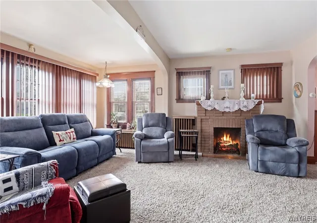 Photo 4 of Sale Pending at 55 Washington Ave, Buffalo, NY 14217 | MLS# B1674906 | Listing updated on 2026-05-06