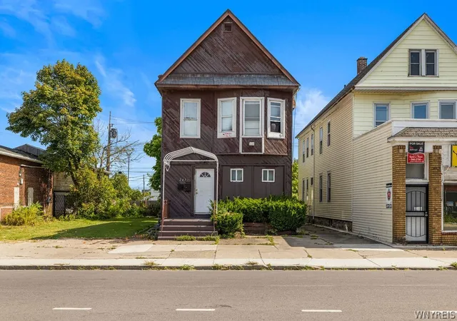 1st image of 2473 Bailey Ave, Buffalo, NY 14215 | MLS# B1675681