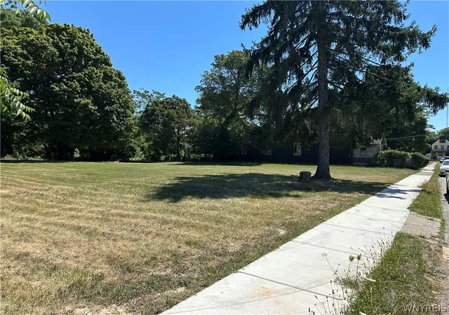 1st image of 39 Sanford St, Buffalo, NY 14214 | MLS# B1675684