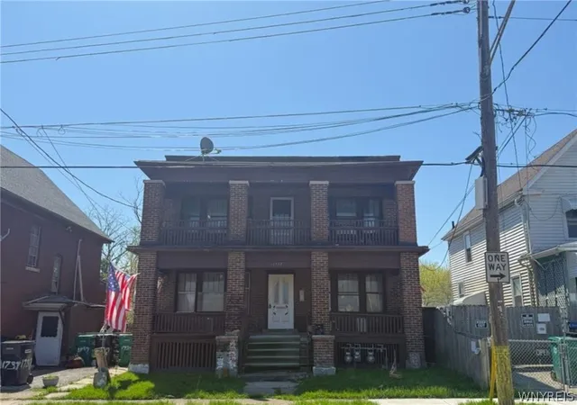 Homes for sale in Niagara Falls, NY | 1737 Whitney Ave, Niagara Falls, NY 14301 | MLS# B1675370