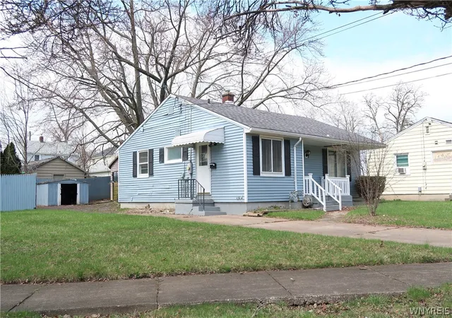 Photo 3 of Sale Pending at 3750 Deveaux St, Niagara Falls, NY 14305 | MLS# B1675892 | Listing updated on 2026-05-27