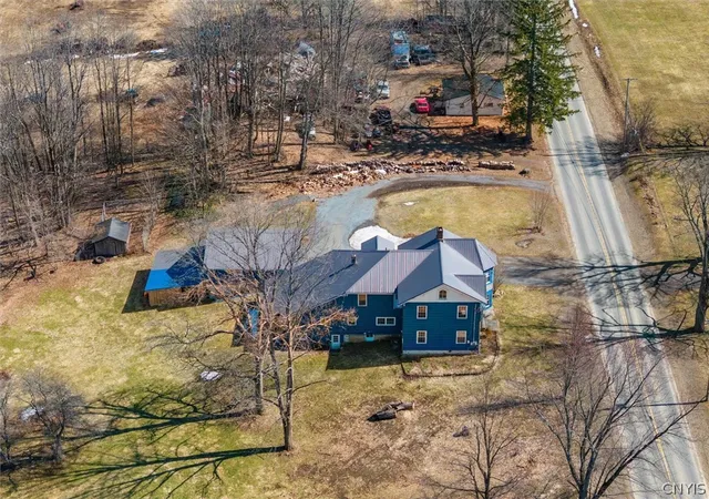Homes for sale in Deerfield, NY | 11607 N Gage Rd, Deerfield, NY 13502 | MLS# S1672096