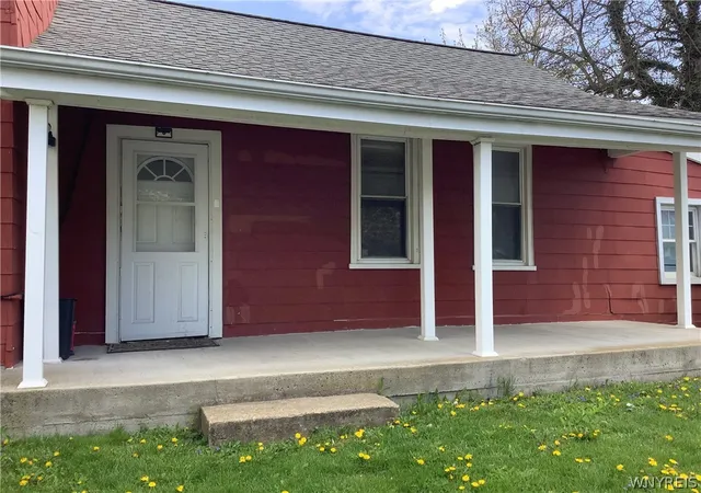 32nd image of 117 Farmer St, Buffalo, NY 14207 | MLS# B1675394