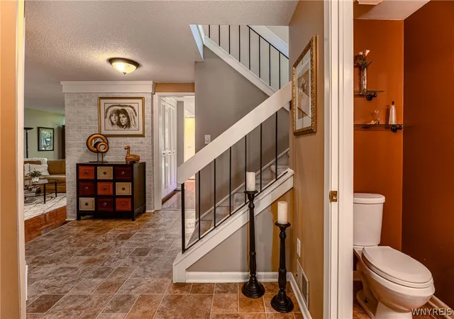 4th image of 182 Breezewood Cmn, East Amherst, NY 14051 | MLS# B1675758