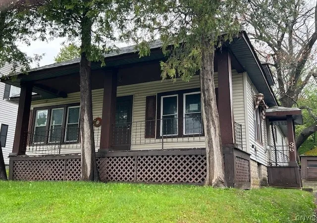 2nd image of 36 Ballantyne Brae, Utica, NY 13501 | MLS# S1675575