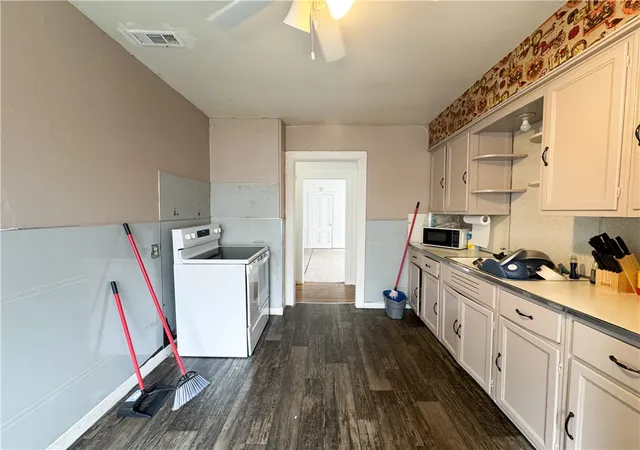 Homes for sale in Rochester, NY | 1009 North St, Rochester, NY 14621 | MLS# R1675255