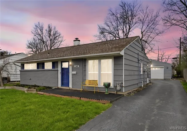 Homes for sale in Grand Island, NY | 24 Monica Rd, Grand Island, NY 14072 | MLS# B1675598