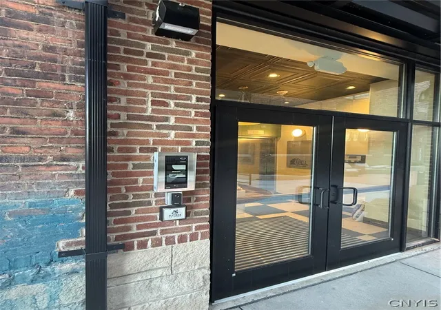 2nd image of 1117 W Fayette St #303, Syracuse, NY 13204 | MLS# S1676024