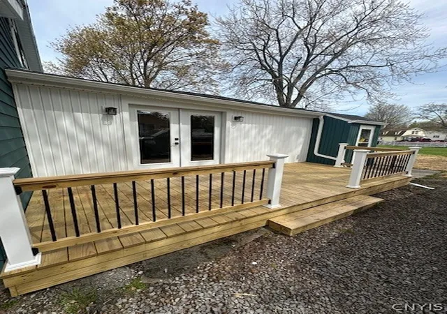 Photo 3 of Sale Pending at 6 Lake Ave, Auburn, NY 13021 | MLS# S1676035 | Listing updated on 2026-07-16