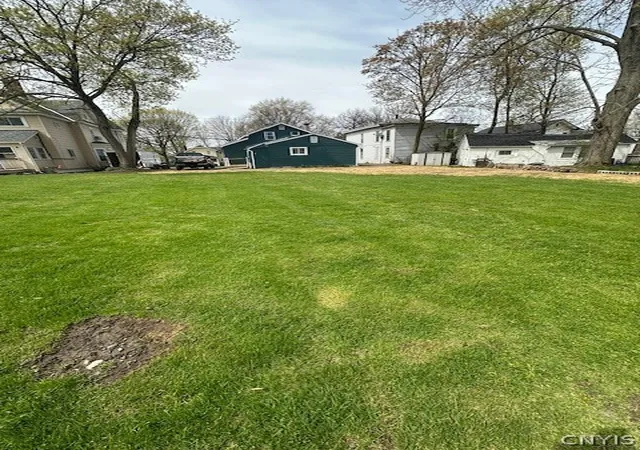 Photo 4 of Sale Pending at 6 Lake Ave, Auburn, NY 13021 | MLS# S1676035 | Listing updated on 2026-07-16