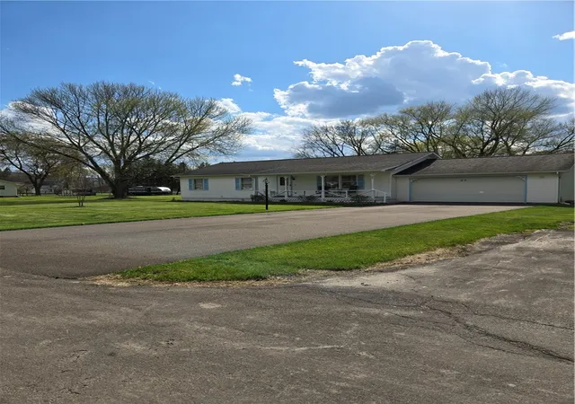 Homes for sale in Big Flats, NY | 25 Kelley Dr, Big Flats, NY 14814 | MLS# R1675789