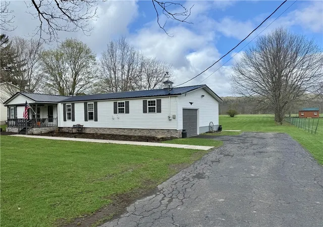 4th image of 2719 County Hwy 18, South New Berlin, NY 13843 | MLS# R1675834