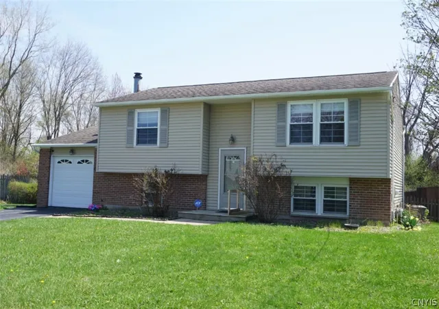 Homes for sale in Clay, NY | 7436 Blumer Rd, Clay, NY 13088 | MLS# S1675167