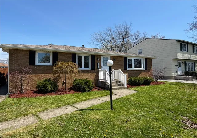 Homes for sale in Amherst, NY | 4843 N Bailey Ave, Amherst, NY 14226 | MLS# R1676166