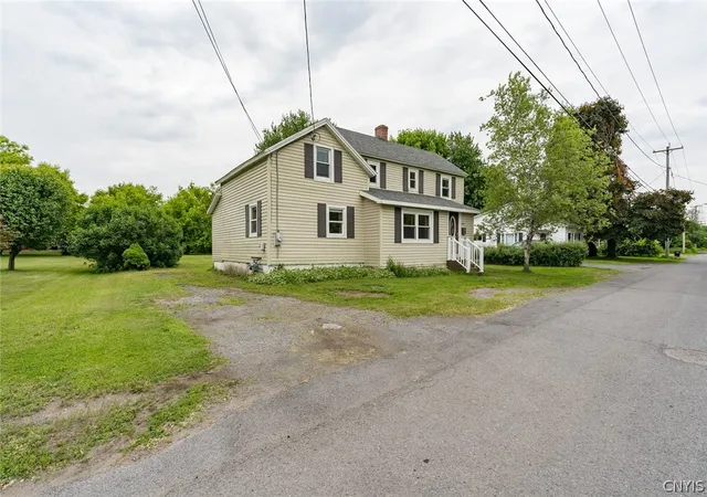 Photo 2 of Single family home for sale at 157 Dorsey St, Watertown, NY 13601 | MLS# S1676186 | Listing updated on 2026-07-14