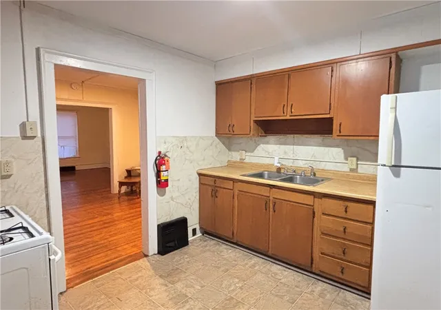 2nd image of 10 12 Columbia St, Oneonta, NY 13820 | MLS# R1675049