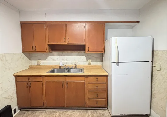 3rd image of 10-12 Columbia St, Oneonta, NY 13820 | MLS# R1675049