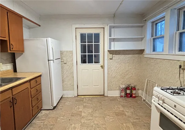 4th image of 10-12 Columbia St, Oneonta, NY 13820 | MLS# R1675049