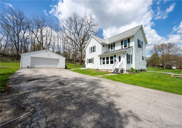 Homes for sale in Warsaw, NY | 17 Brad St, Warsaw, NY 14569 | MLS# B1675775