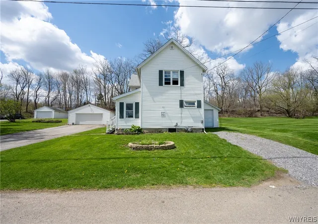 Homes for sale in Warsaw, NY | 17 Brad St, Warsaw, NY 14569 | MLS# B1675775