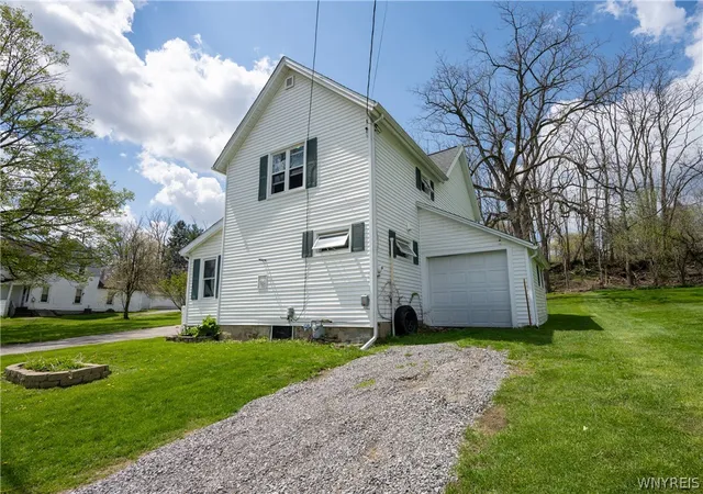 Homes for sale in Warsaw, NY | 17 Brad St, Warsaw, NY 14569 | MLS# B1675775