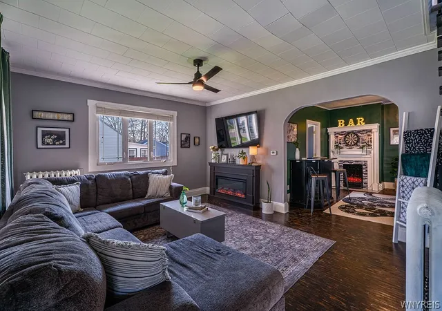 3rd image of 15 E Felton St, North Tonawanda, NY 14120 | MLS# B1676204