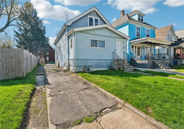 Homes for sale in Buffalo, NY | 203 Hutchinson Ave, Buffalo, NY 14215 | MLS# B1676134