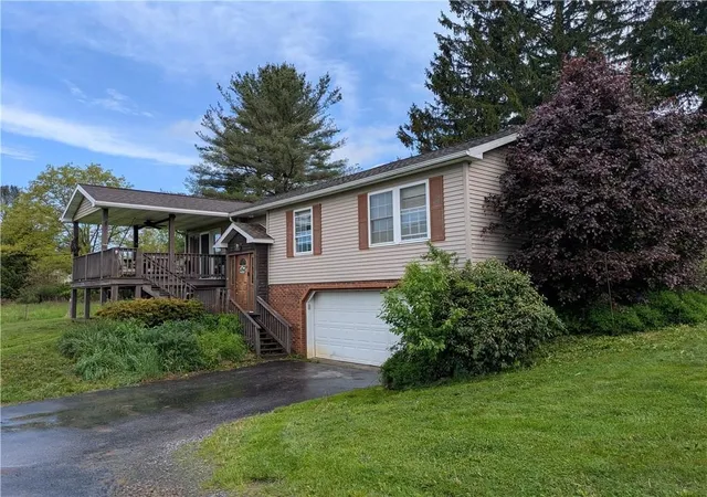Homes for sale in Smethport Boro, PA | 1405 W Main St, Smethport Boro, PA 16749 | MLS# R1676371