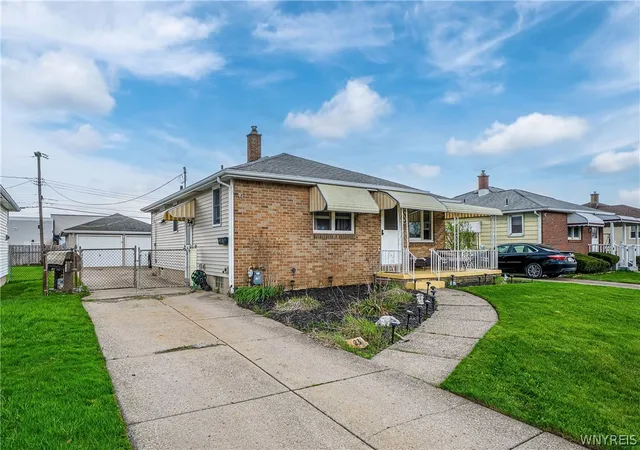 1st image of 23 Laura Ct, Cheektowaga, NY 14227 | MLS# B1676322
