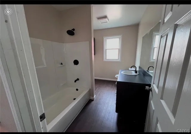 2nd image of 709 Oak St, Syracuse, NY 13203 | MLS# S1676047
