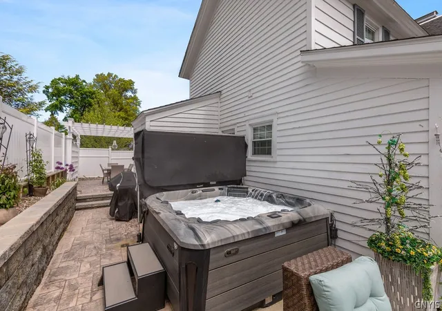 5th image of 54 W 5Th St, Oswego, NY 13126 | MLS# S1673078